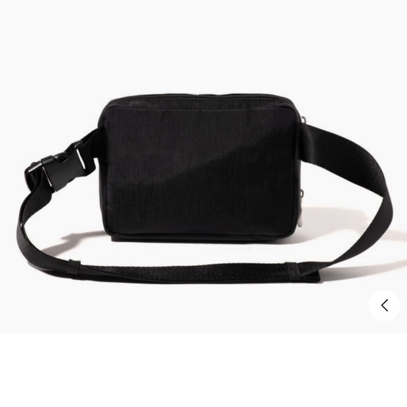 Baggallini Black Modern Belt Bag NWOT - Picture 2 of 14